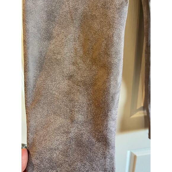 OFFLINE By Aerie The Hugger Purple Crossover High Waisted Crackle Legging Sz Med - Picture 8 of 13